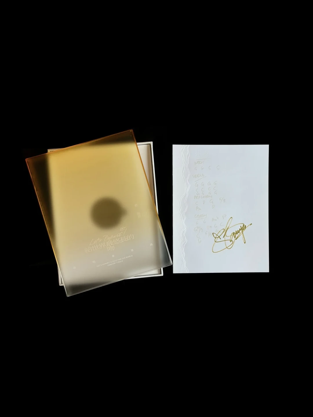 一张专辑四个版本同发,只有两个带CD:USB、磁带也入场了,2026年买唱片到底挑哪个