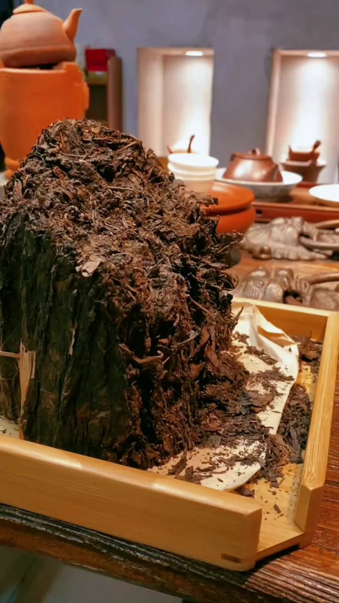 一边说