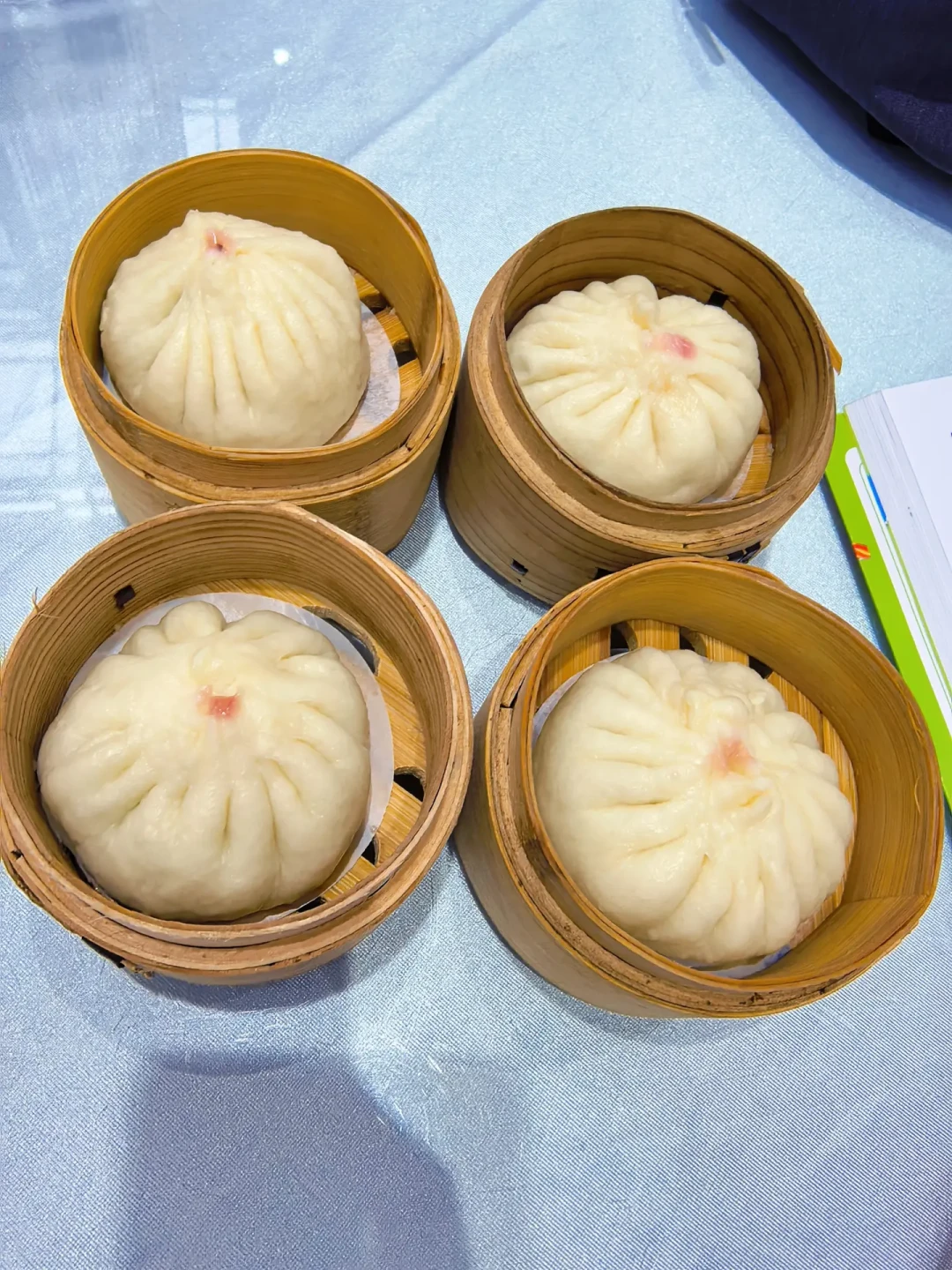 半发面、水馅、按两卖:看懂天津人的包子三标准,就知道狗不理的问题不只是价格