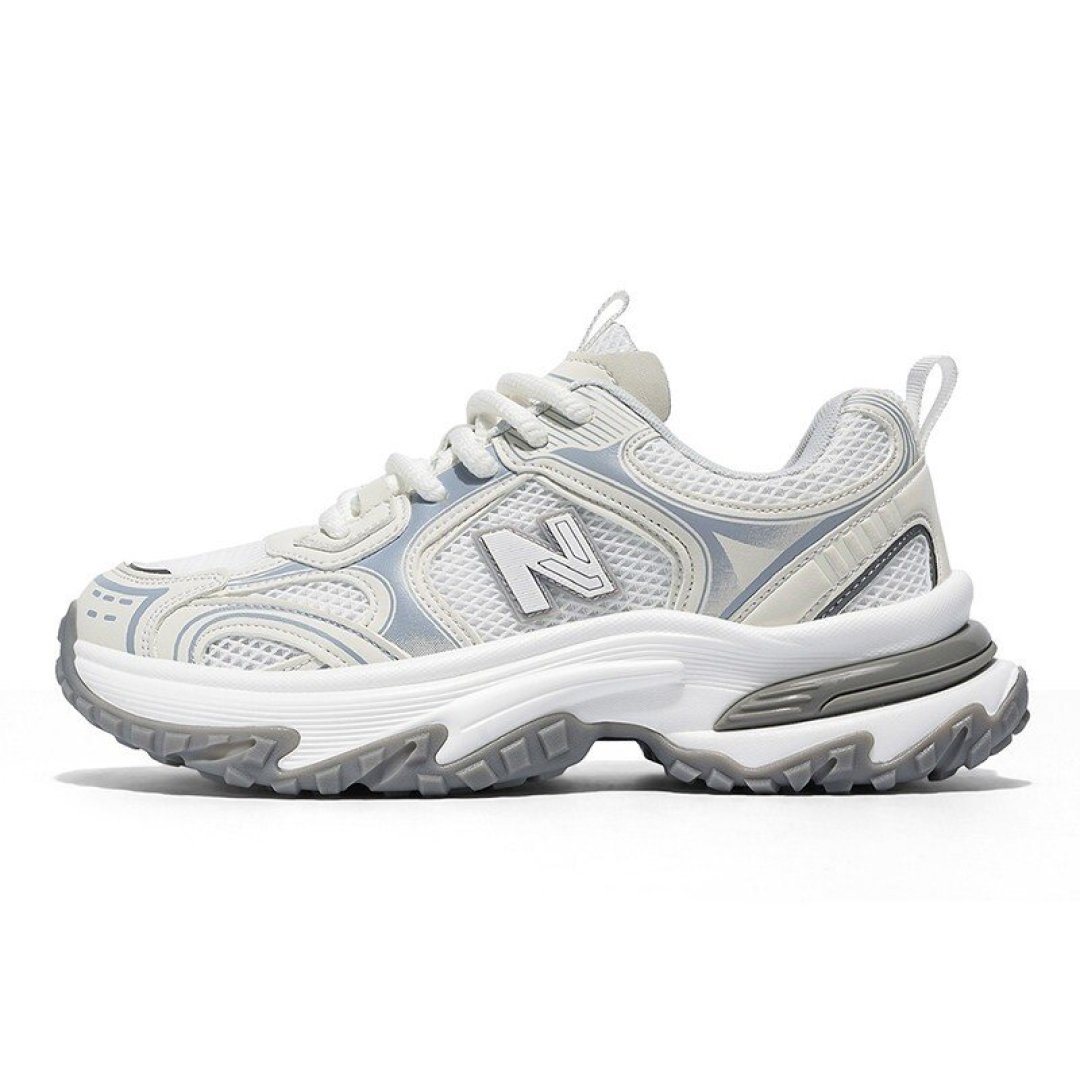 我知道那是 NEW BOLUNE，不是 New Balance：69.9 包邮到底值不值？翻完全网真实上脚和买错帖，给你一份结论