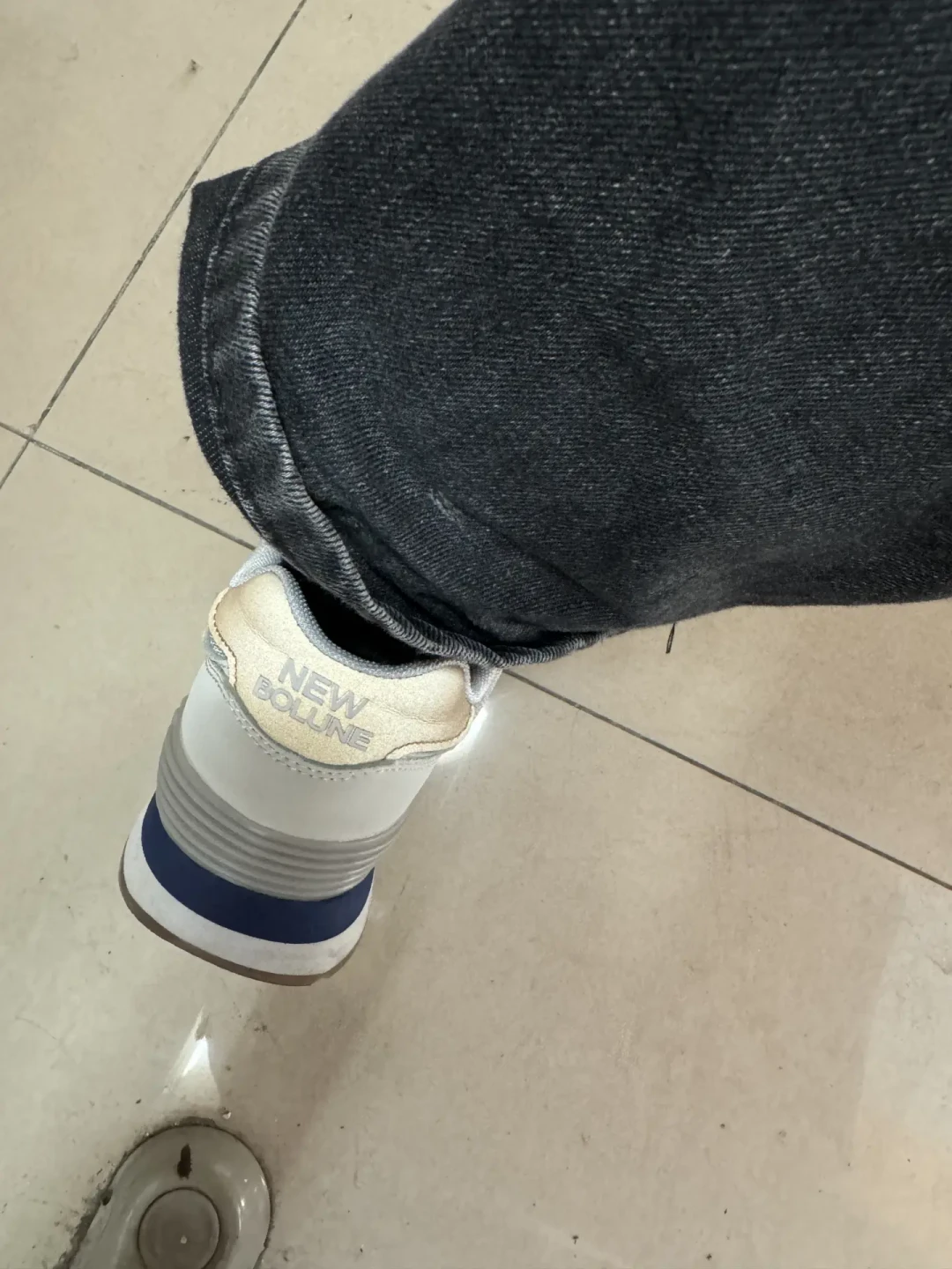 我知道那是 NEW BOLUNE，不是 New Balance：69.9 包邮到底值不值？翻完全网真实上脚和买错帖，给你一份结论