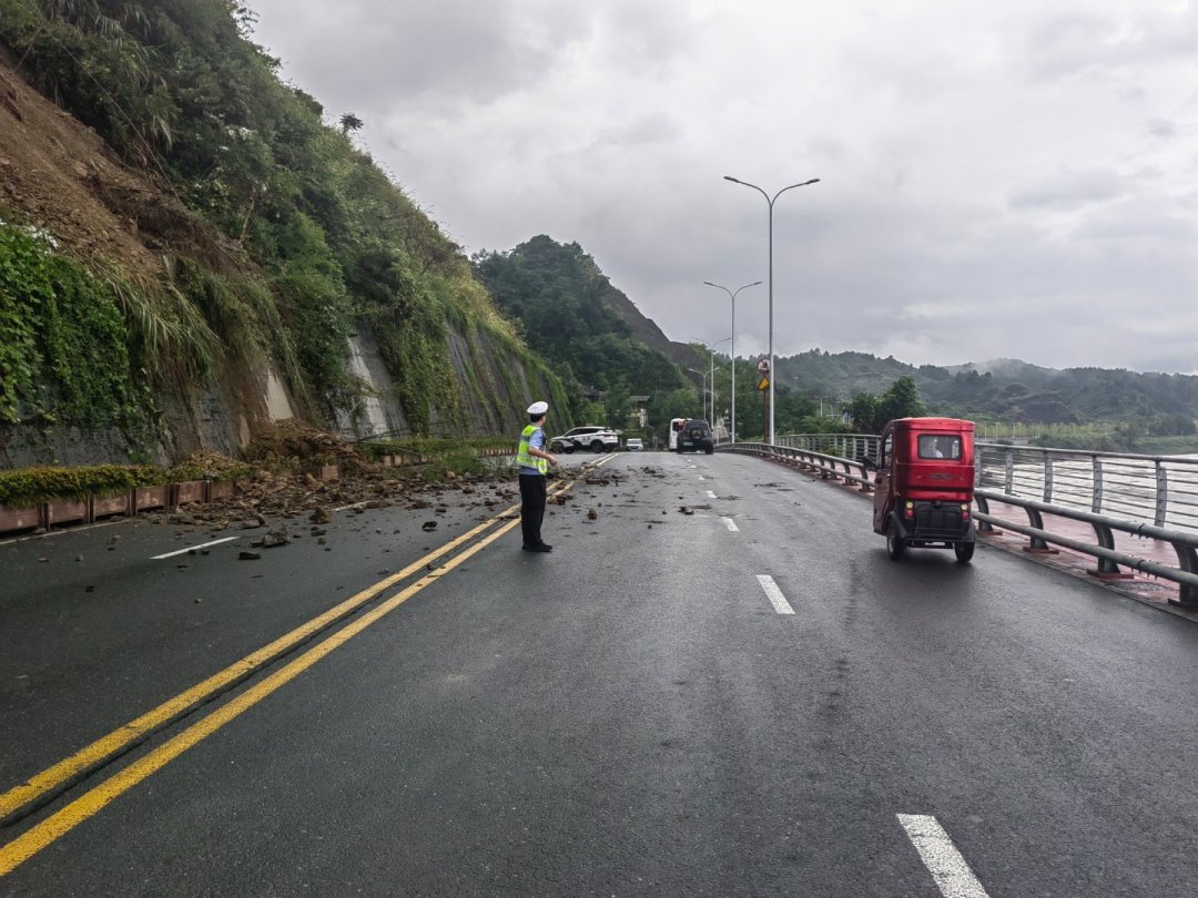 “下雨天，捡石天”？这句圈内老话，本周先别急着用
