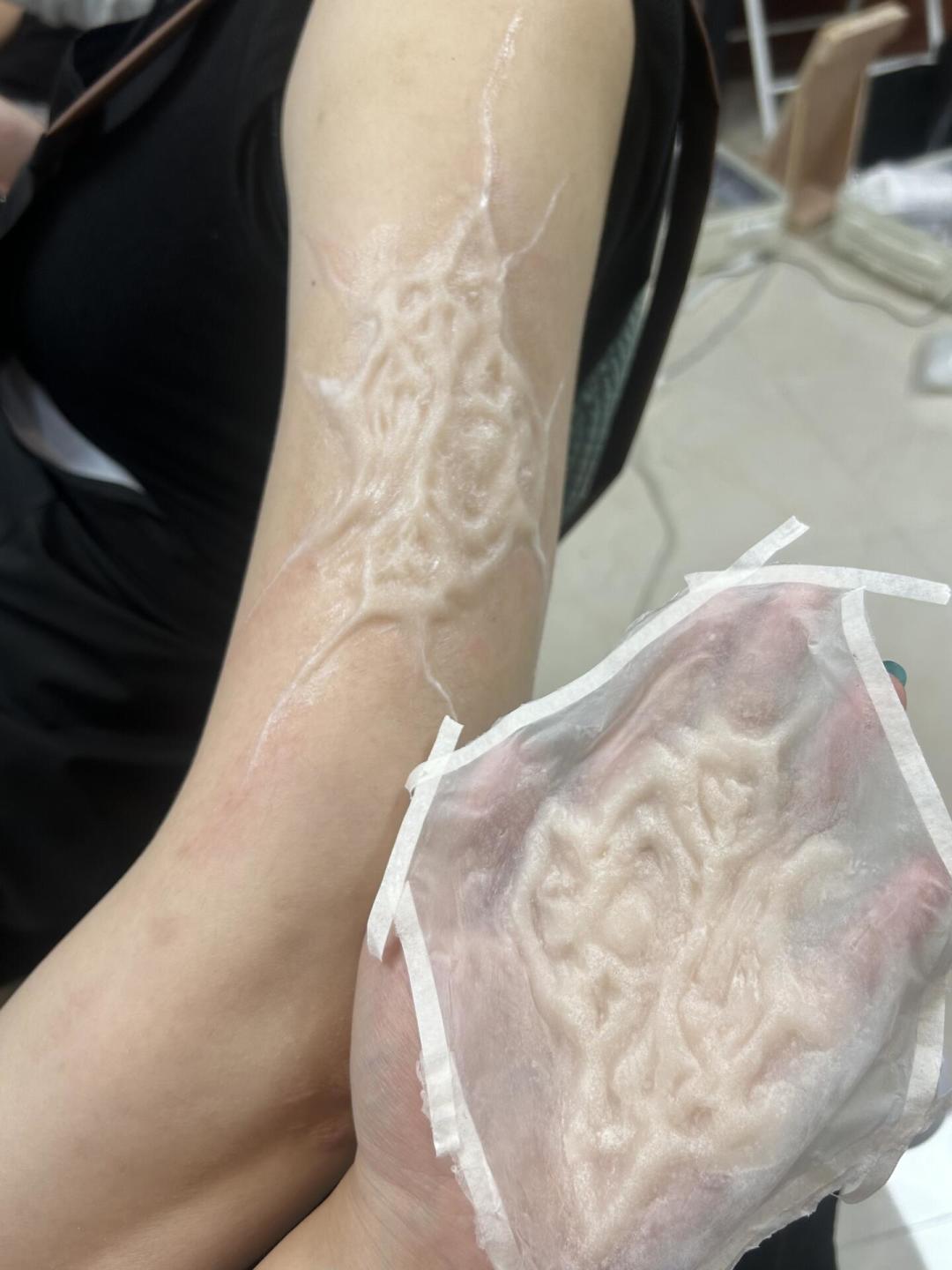 丁禹兮自己化妆、成毅路透刷屏:复刻剧集战损妆的三条路线,最低几十元