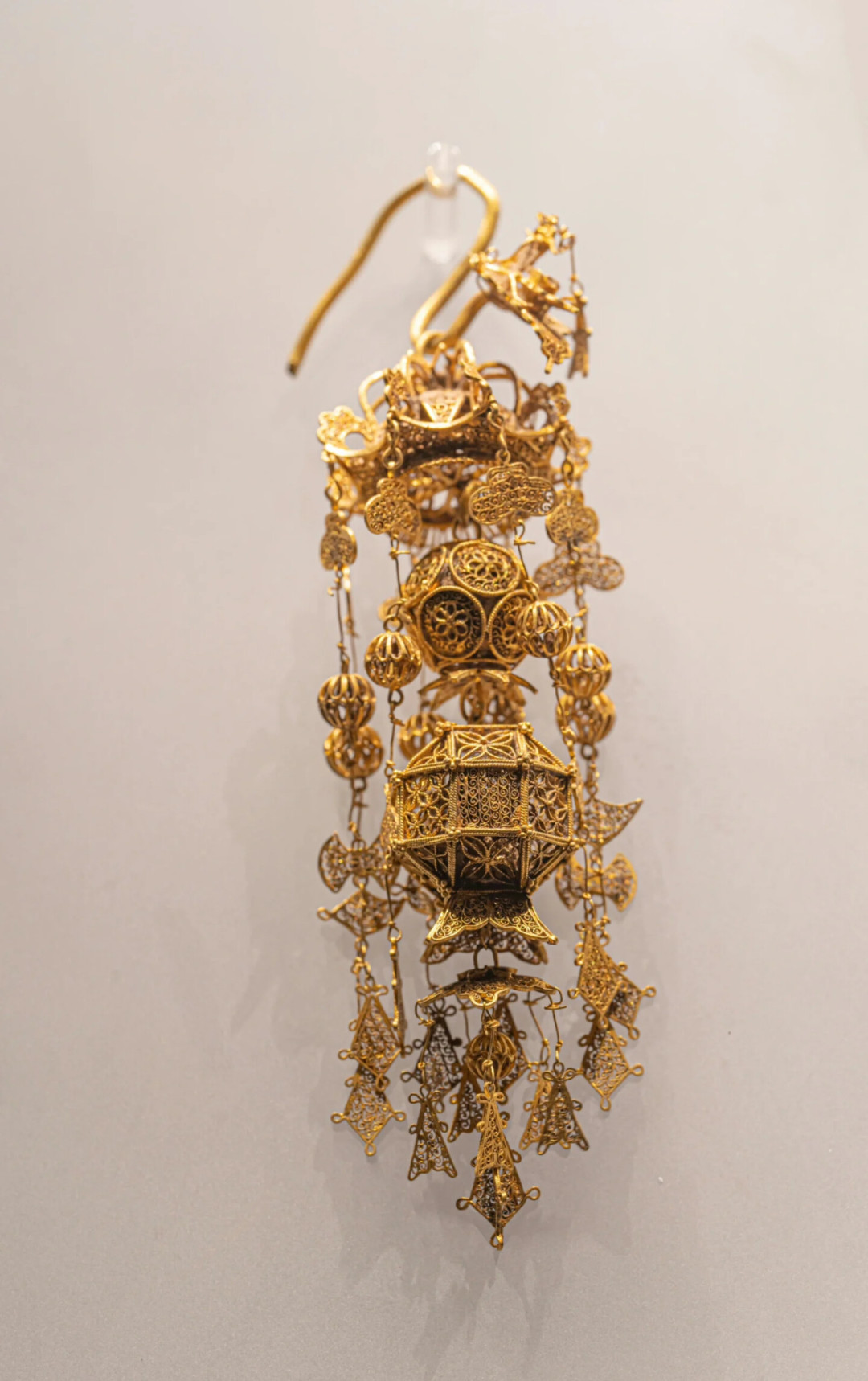 同样叫“累丝”,工费差了4倍多:金价回落后,花丝金饰的工艺费到底该怎么算