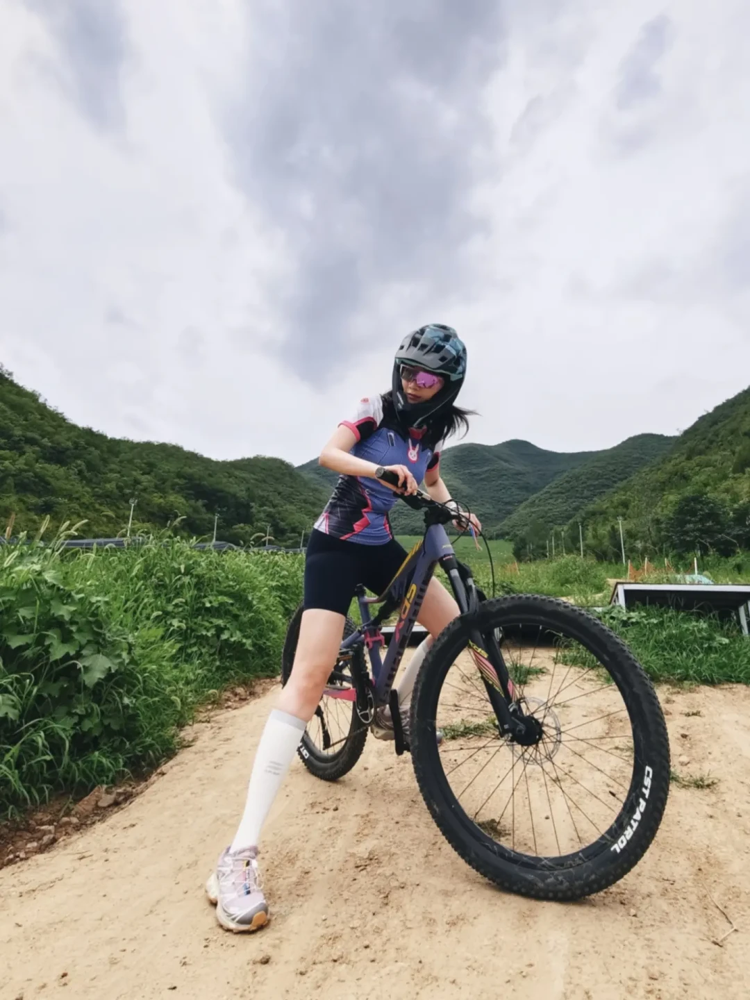 第一次速降,别先摔了才明白:翻完8月的吵架帖和纠纷帖,公园、租车和你自己的三份责任,一次说清
