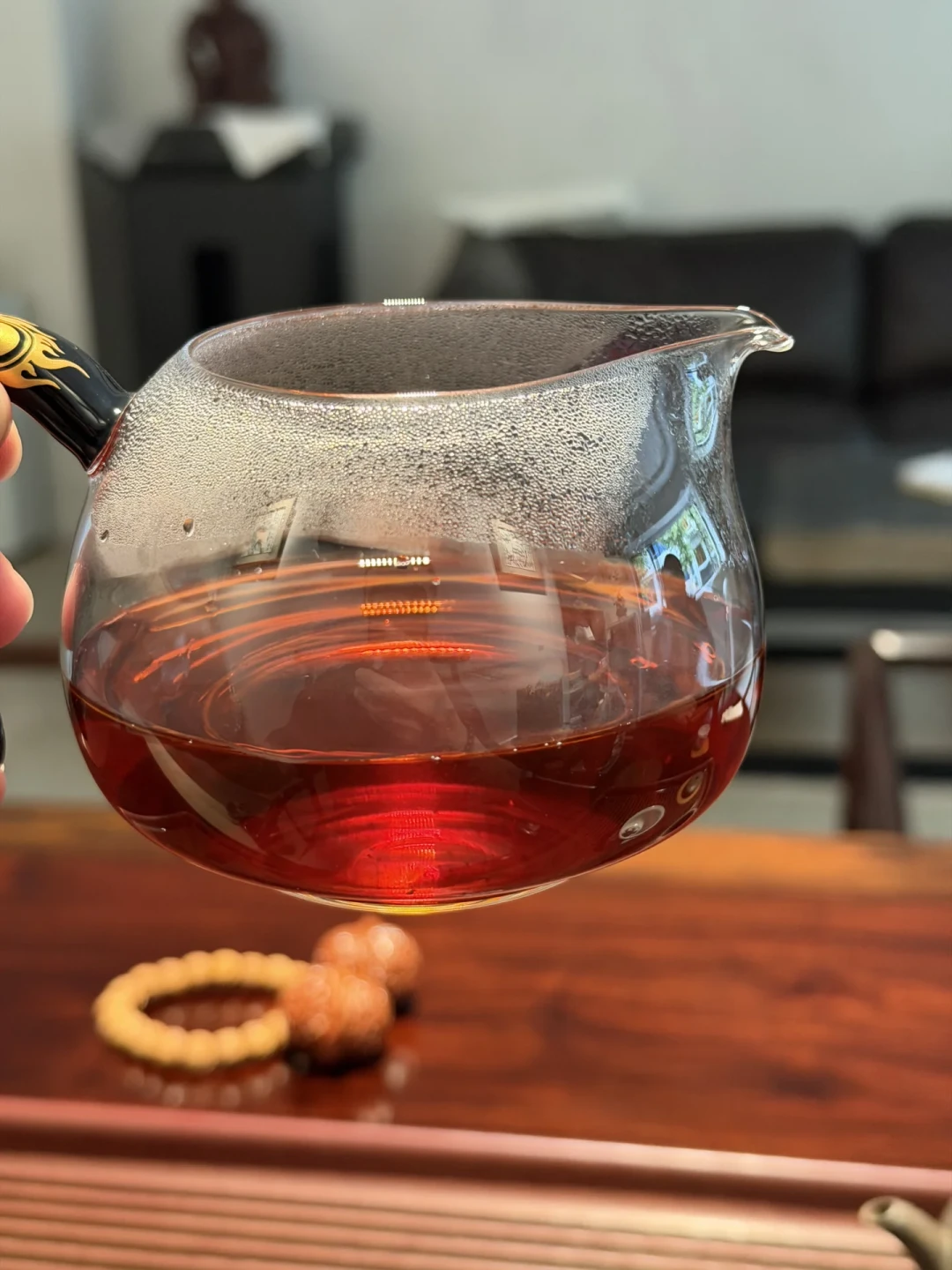 「普洱第一是大益」,新手信了买来一喝满口涩:不是茶不行,是茶太新