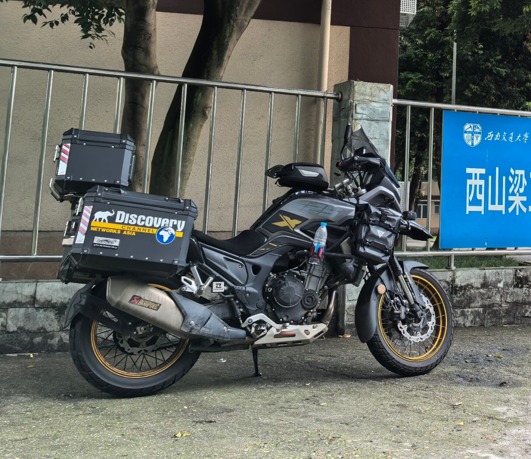 边箱还是边包还在吵：秋摩旅前，先看懂车把旁这0.15米的载物红线再花钱