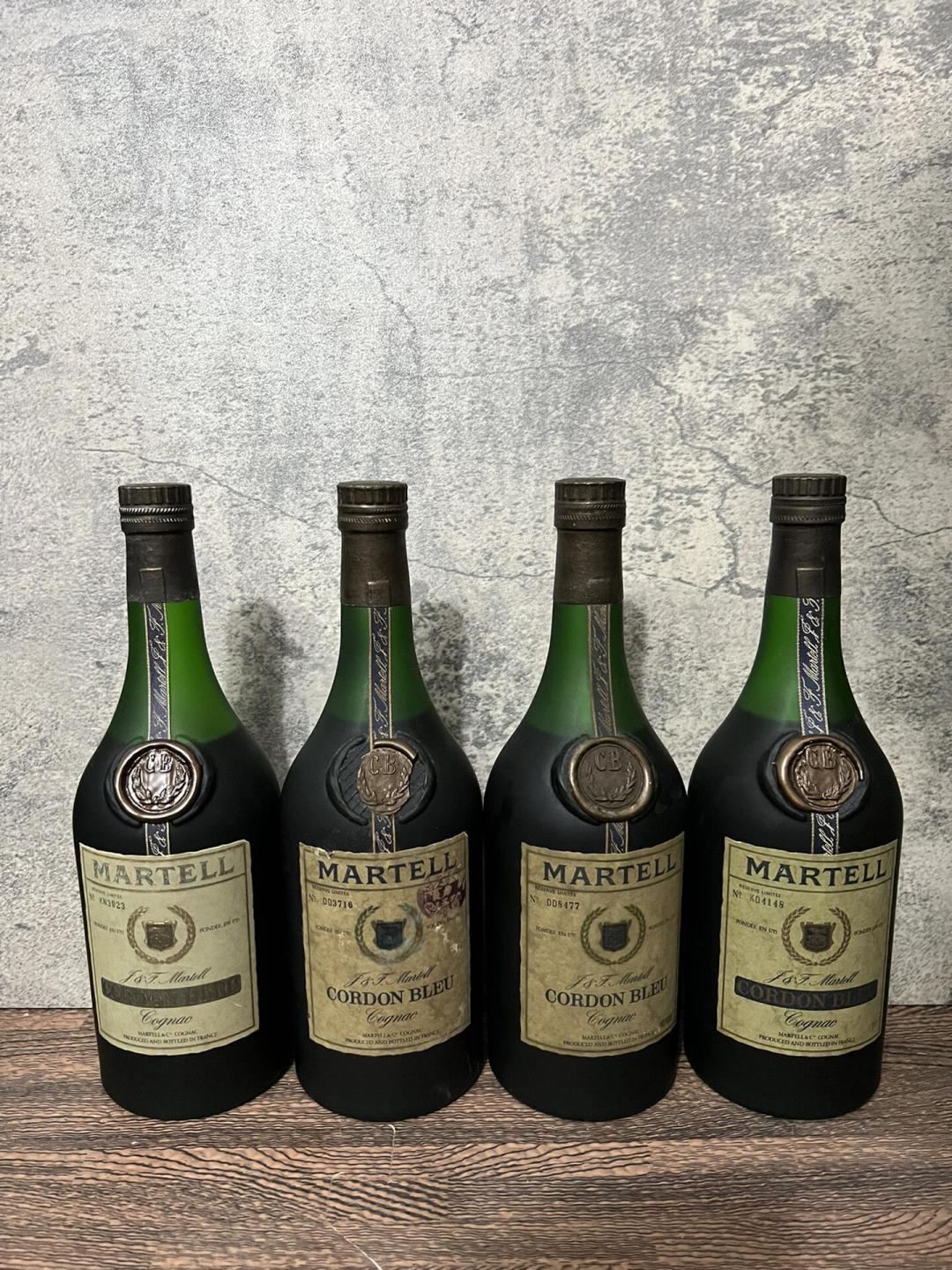 存了25年的马爹利,还是VSOP:中秋家宴开老酒前,把年份、木塞、回收价这三件事说清