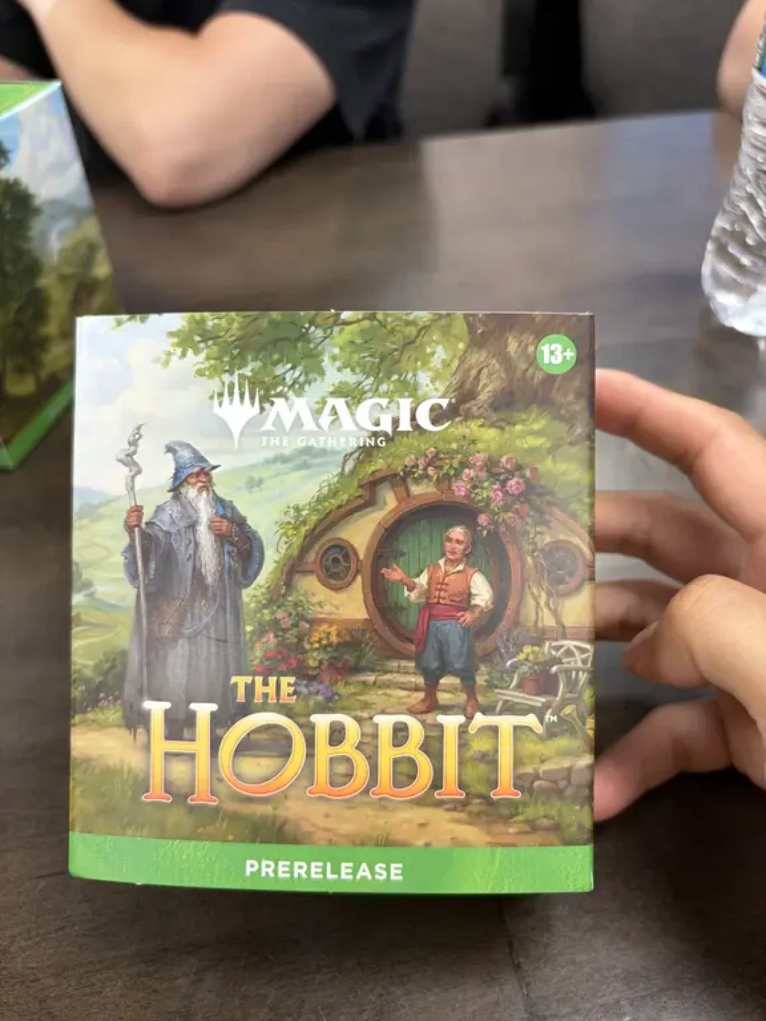 万智牌霍比特人系列上线两周,红白占比登顶但口碑分裂:标准上分前,先看清这四处环境裂痕