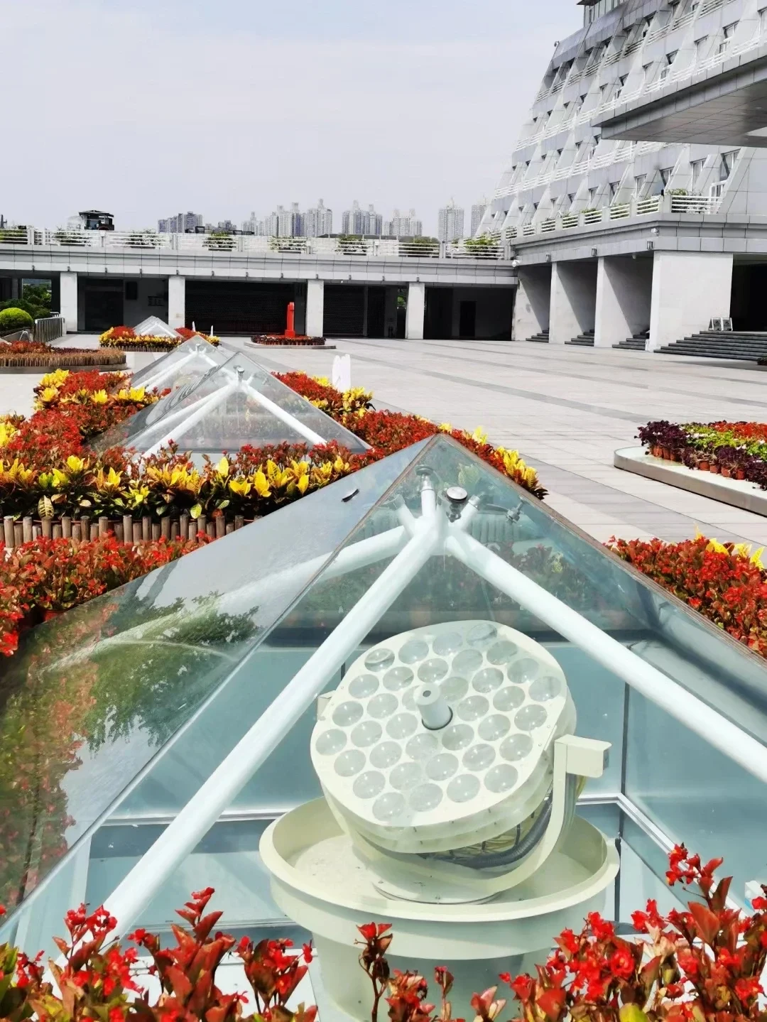 地下室装“阳光导入系统”值不值?把全网评论区吵翻的5个问题一次说清