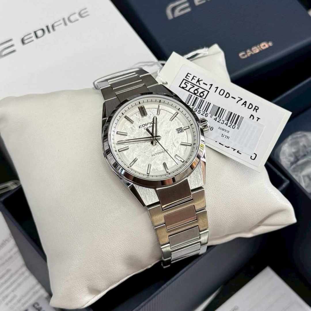 做了50年电子表的卡西欧,首款机械表只卖2390元起:一边被夸