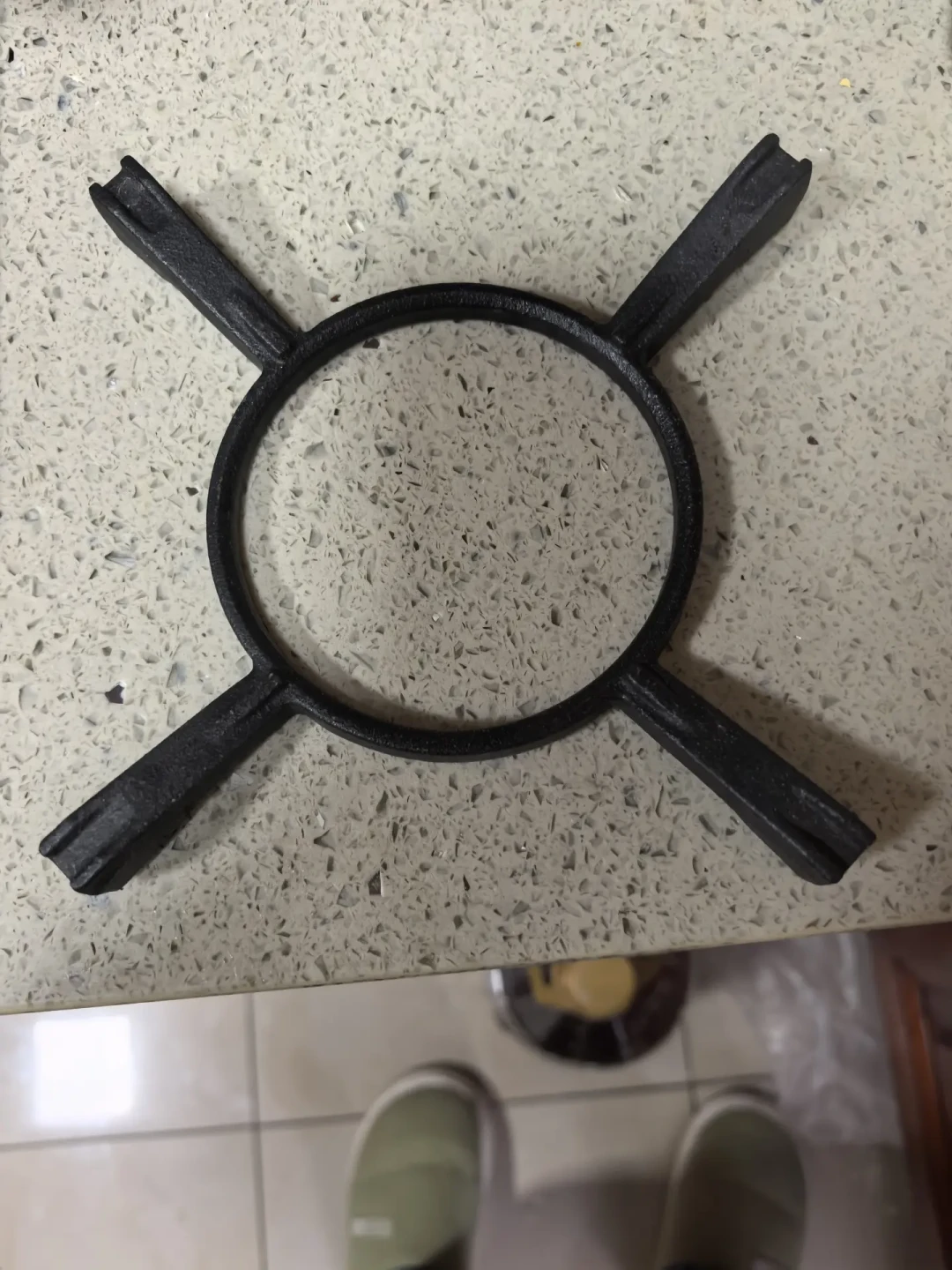 老板灶具滑锅、锅架油渍洗不净？别急着换灶：售后装防滑架、换锅架都有真实案例，决定换前先看这4条路