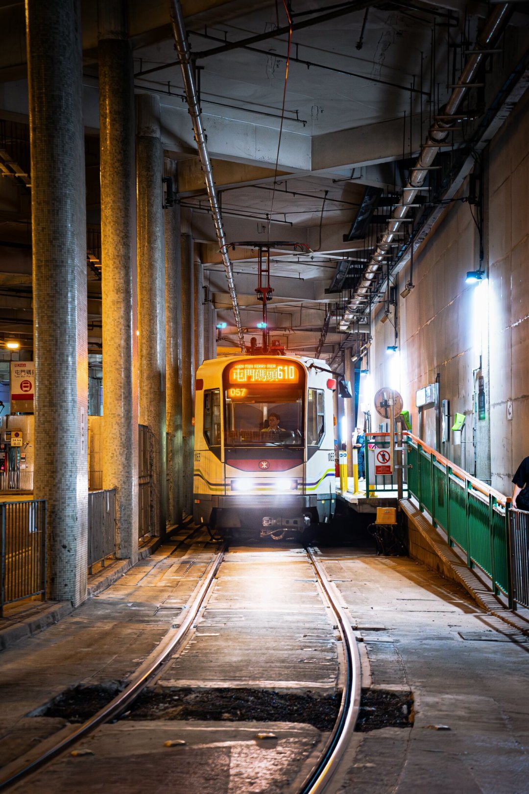 被骂13年“蔡司之耻”,从首发近8000跌到二手1900:索蔡FE 24-70 F4,2026年谁值得买、谁别碰