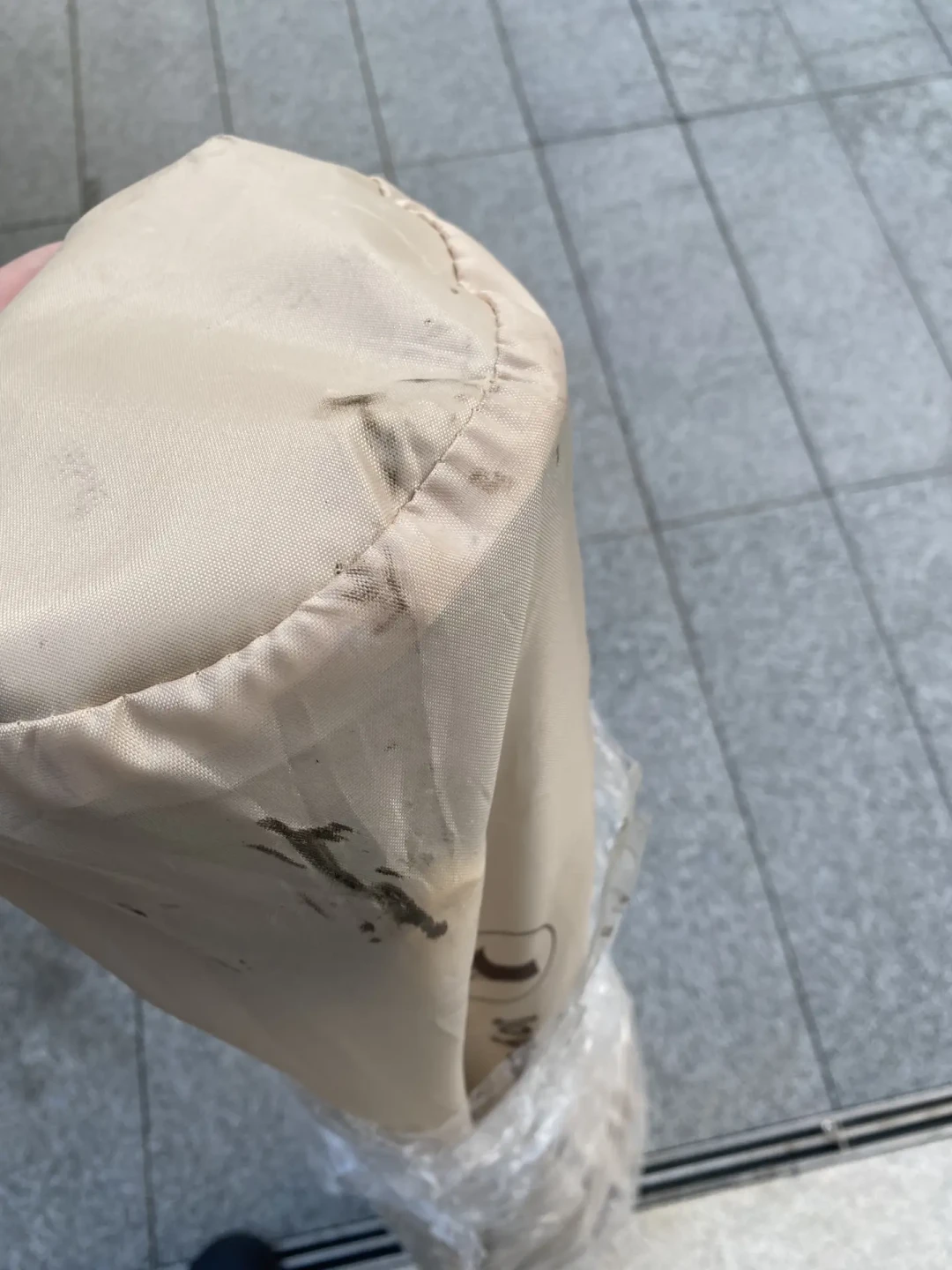 帖子说它凉了,中报却赚3334万:国庆前捡牧高笛的骨折装备,先把这三笔账算完——风险不在破产,在渠道