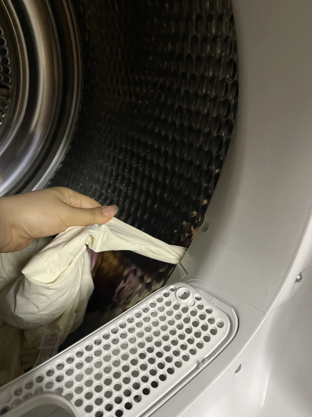 西门子烘干机烘不干,盒子里有水?安装师傅和客服都说不清的冷凝器事:翻完20多条实购和拆机帖整明白了