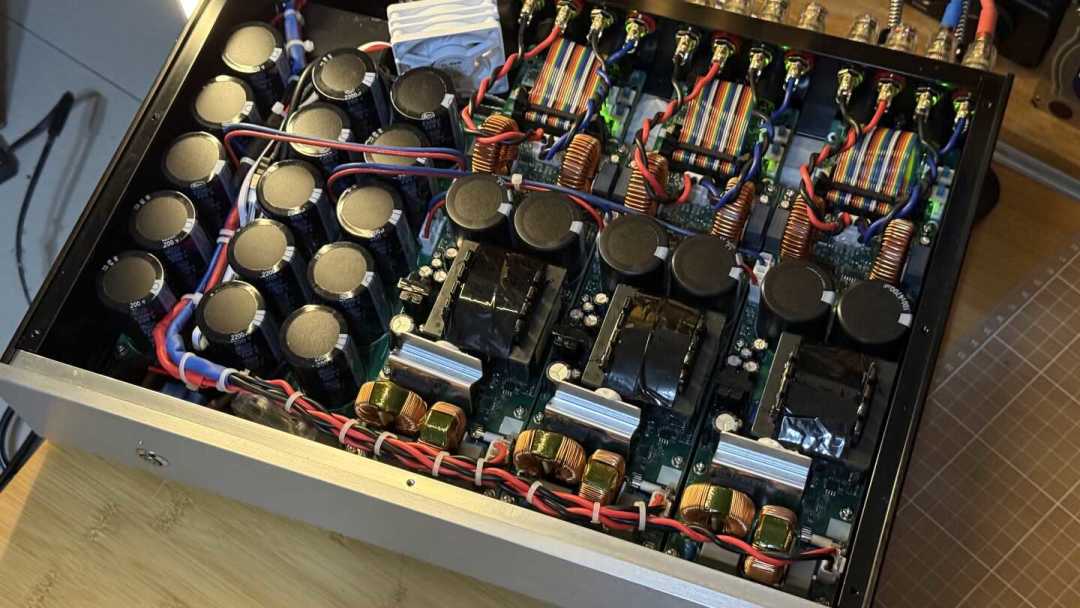 第一台DIY功放,选1875还是选3255?把6颗主流芯片拉出来对了一遍账