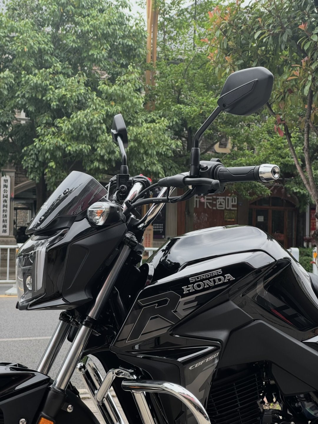 豪爵新车被曝直接对标它:新大洲本田CBF150RE的1500块差价怎么花,现在买还是等?