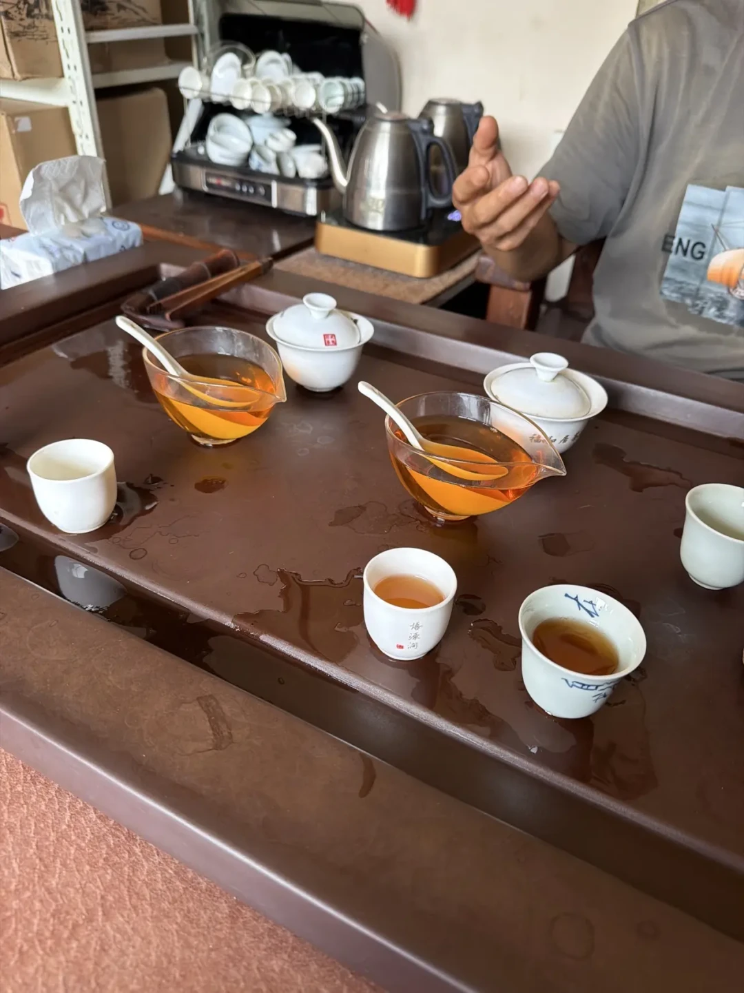 现场泡着好喝，买回家就变味？武夷山岩茶的“AB货”套路和真正靠谱的渠道，一篇讲清