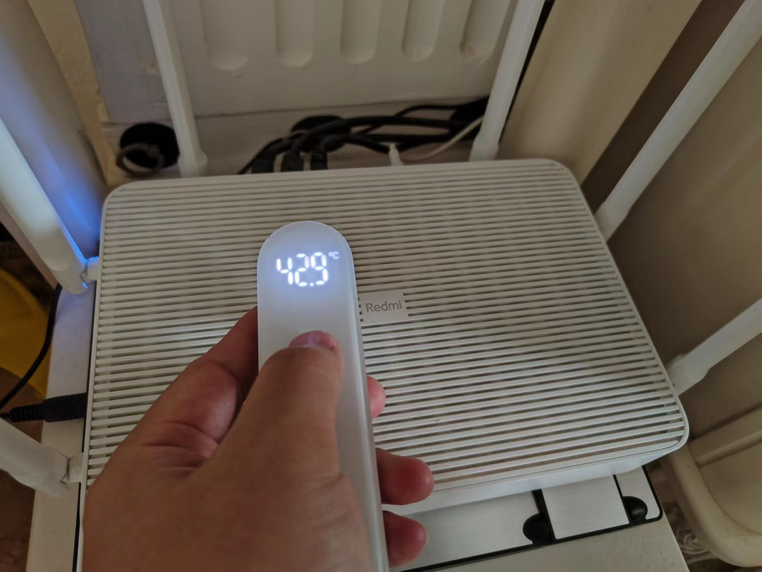 路由器烫到不敢摸、WiFi频繁掉线?翻完全网实测帖和拆机帖:先0元再10元,出现这3个信号才换新