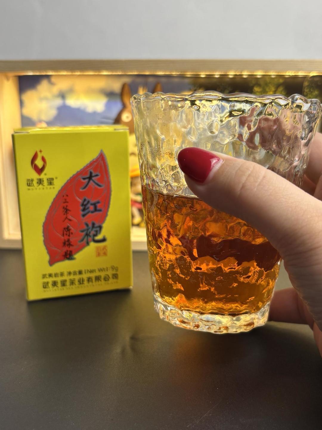胖东来货架上的武夷星，值得买吗？我把实拍图整理成一份价目表：从39元口粮茶到320元中秋礼盒