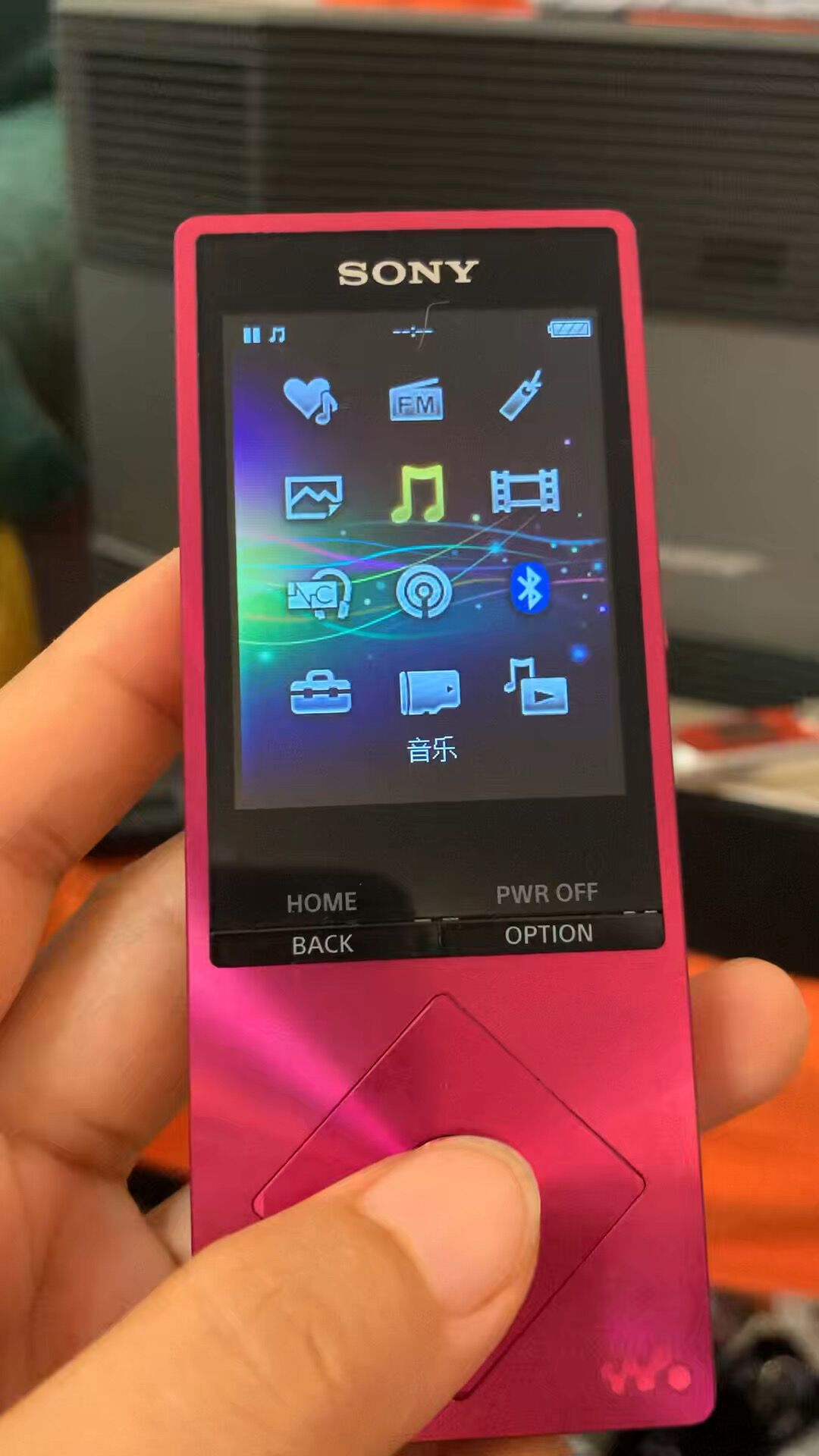 iPod被炒到500多、Walkman还趴在200块:2026年想买台MP3逃离手机,先把这三条路的账算清