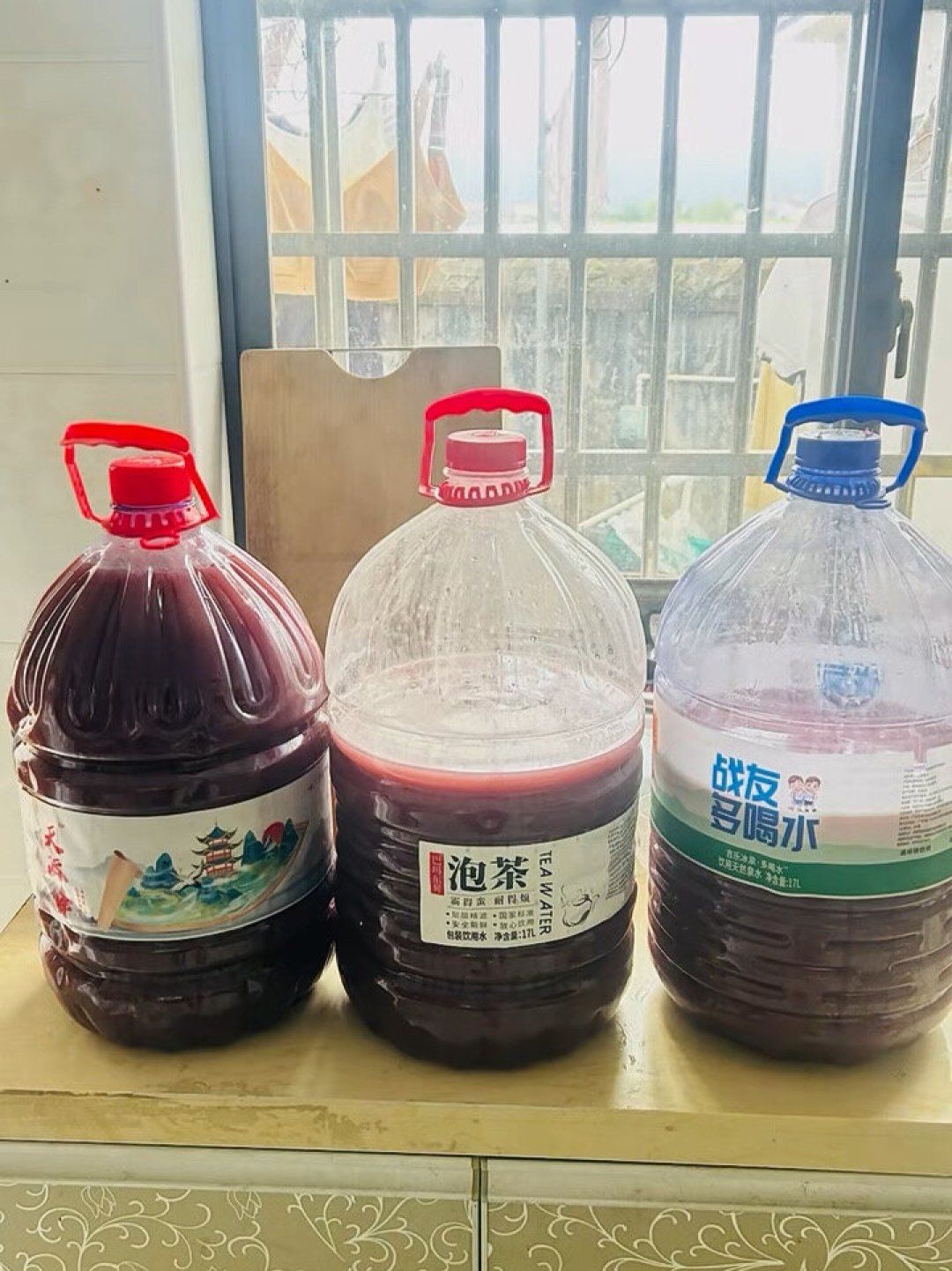 葡萄5块一斤，自酿葡萄酒又火了：甲醇、发霉、爆瓶，下手酿之前先看这份风险账和成本账