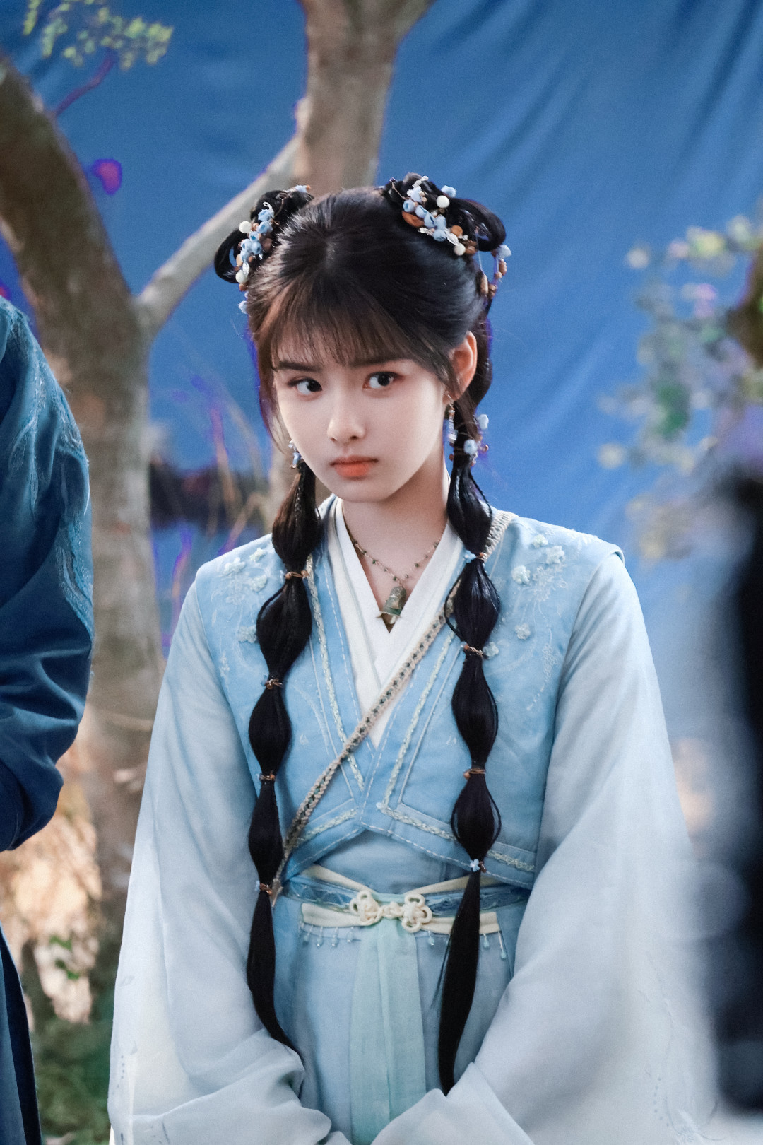 首日6.6%被喊扑街,6天爬到10.3%:靠梗逆袭的《师兄太稳健》,值不值得投会员费?