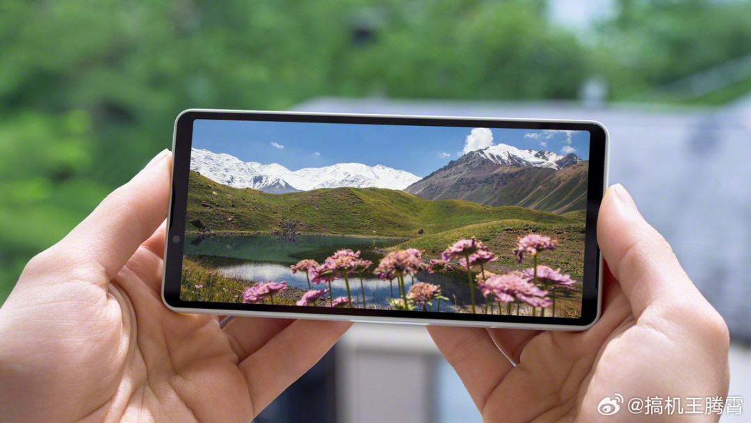 索尼Xperia 10 VIII今天发布：芯片没换代，港版从3299涨到4799，没有国行——这台「最后的无挖孔手机」还值得买吗？