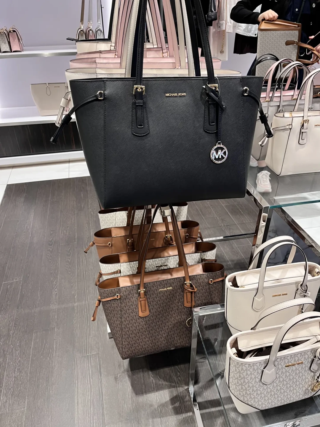 MK奥莱进入店庆季：实付最低280元，但先看一眼这个1440元的教训