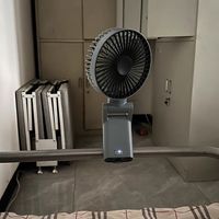 宿舍闷热睡不着！这款折叠小风扇，才是学生夏天续命神器