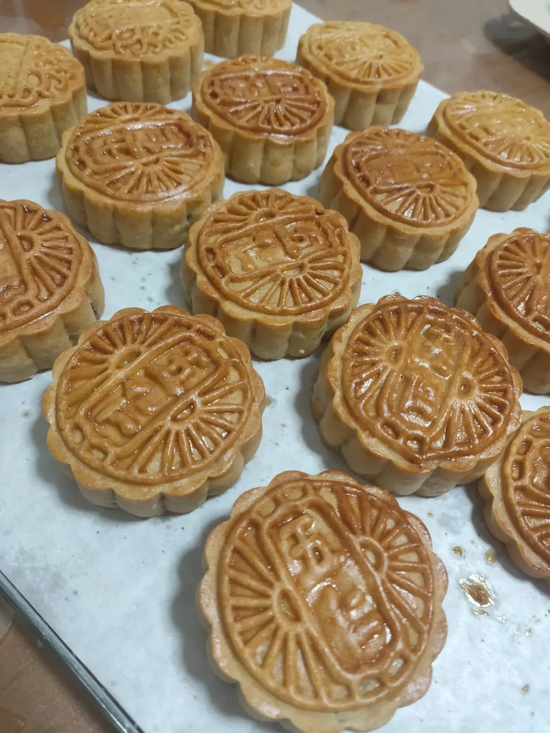 自制月饼材料成本3到5元一个,网店却卖9.9元6个:翻完四年晒成本帖,谁赚谁亏终于算清楚了