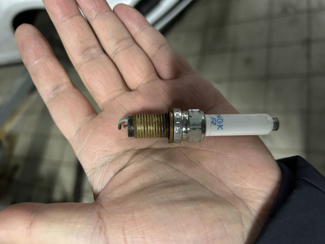 原厂是博世,能不能换NGK?跨品牌换火花塞,先看这3个参数再谈牌子