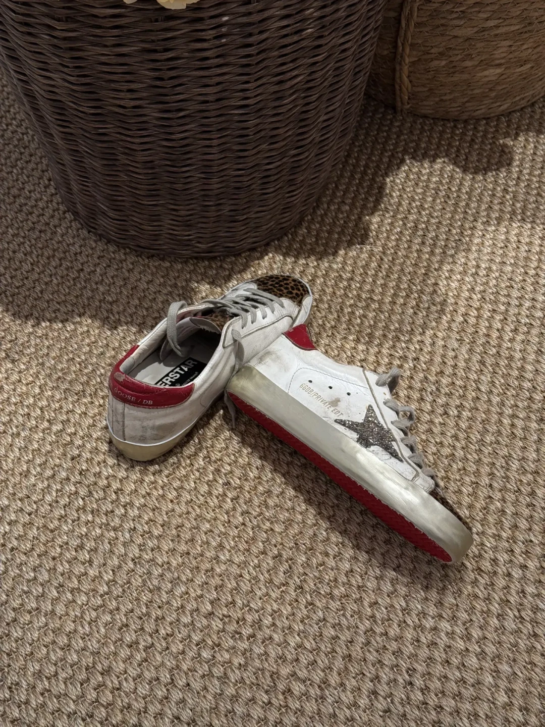 全网都在晒Golden Goose“共创定制”：哪些城市能做、加钻换鞋带多少钱、哪些钱可以不花
