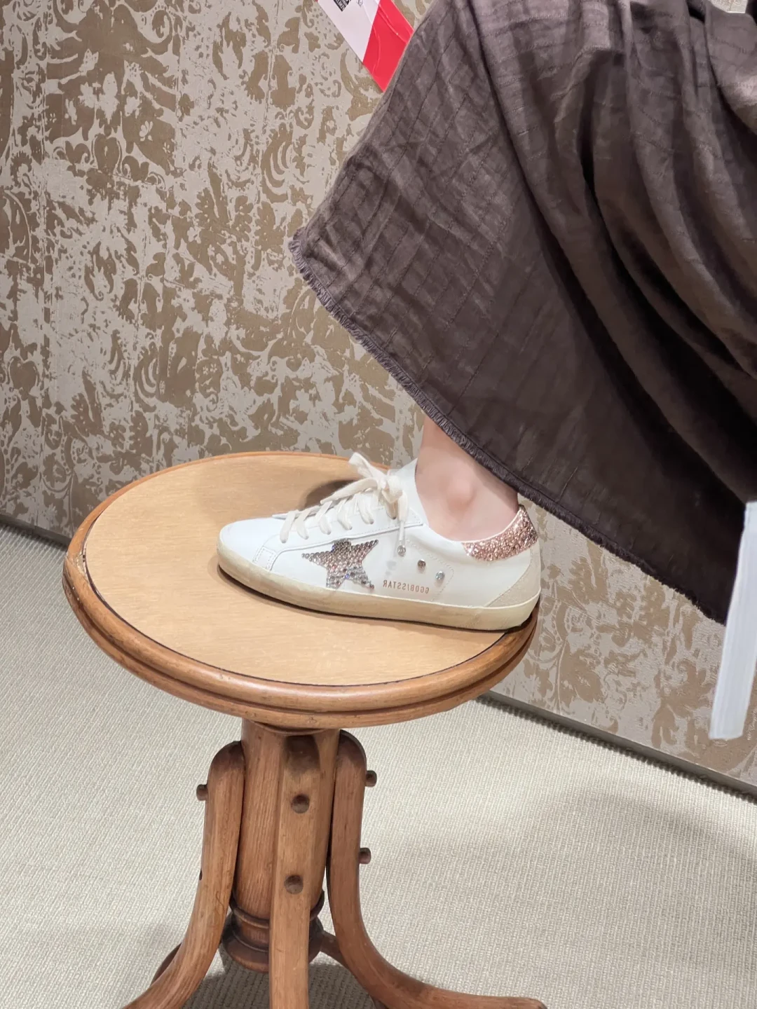 全网都在晒Golden Goose“共创定制”：哪些城市能做、加钻换鞋带多少钱、哪些钱可以不花
