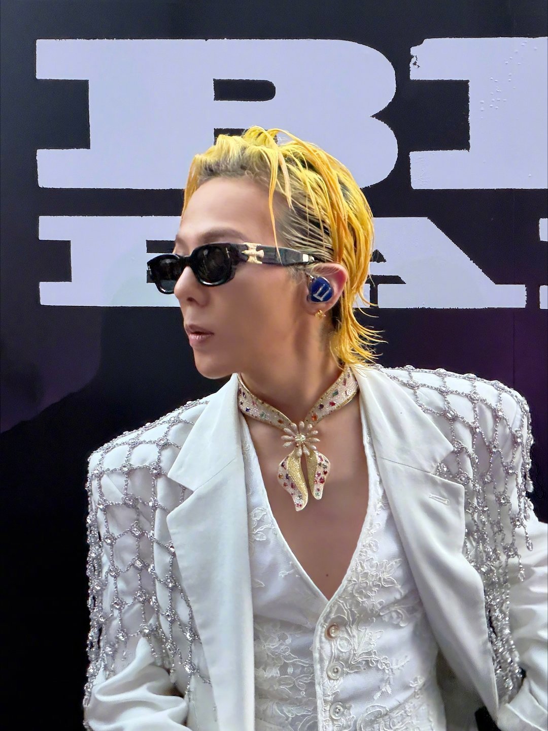 BIGBANG二十周年巡演没有内地站:香港三场被黄牛叫到1300,掏钱前先把这三件事想明白