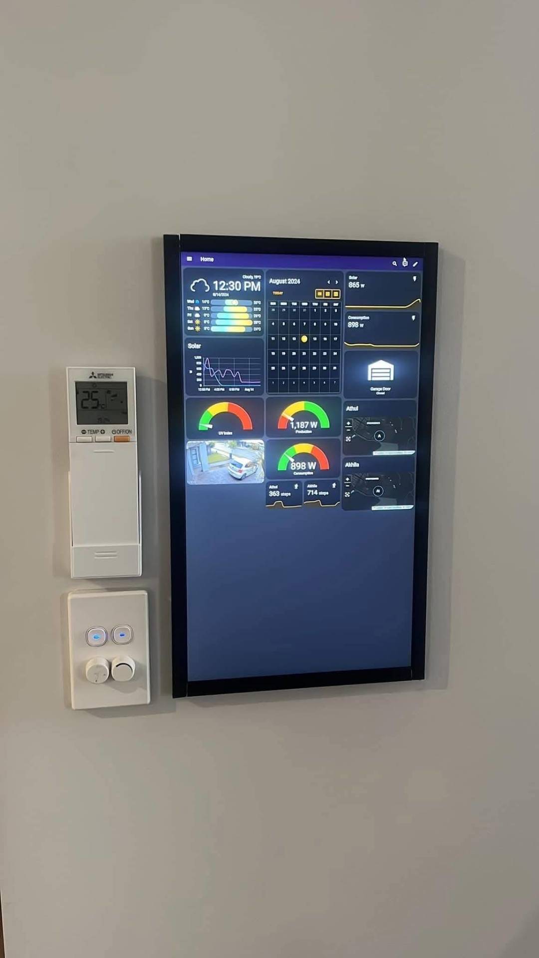 Home Assistant 的最后一公里，其实是面板：这周冒出两款新品，动手前先看清这4条路线