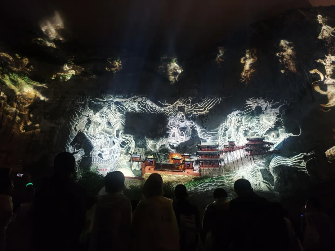 悬空寺夜场演出《何以悬空寺》:17万人看过,口碑却吵翻了,近200元的票到底值不值,替你算清楚