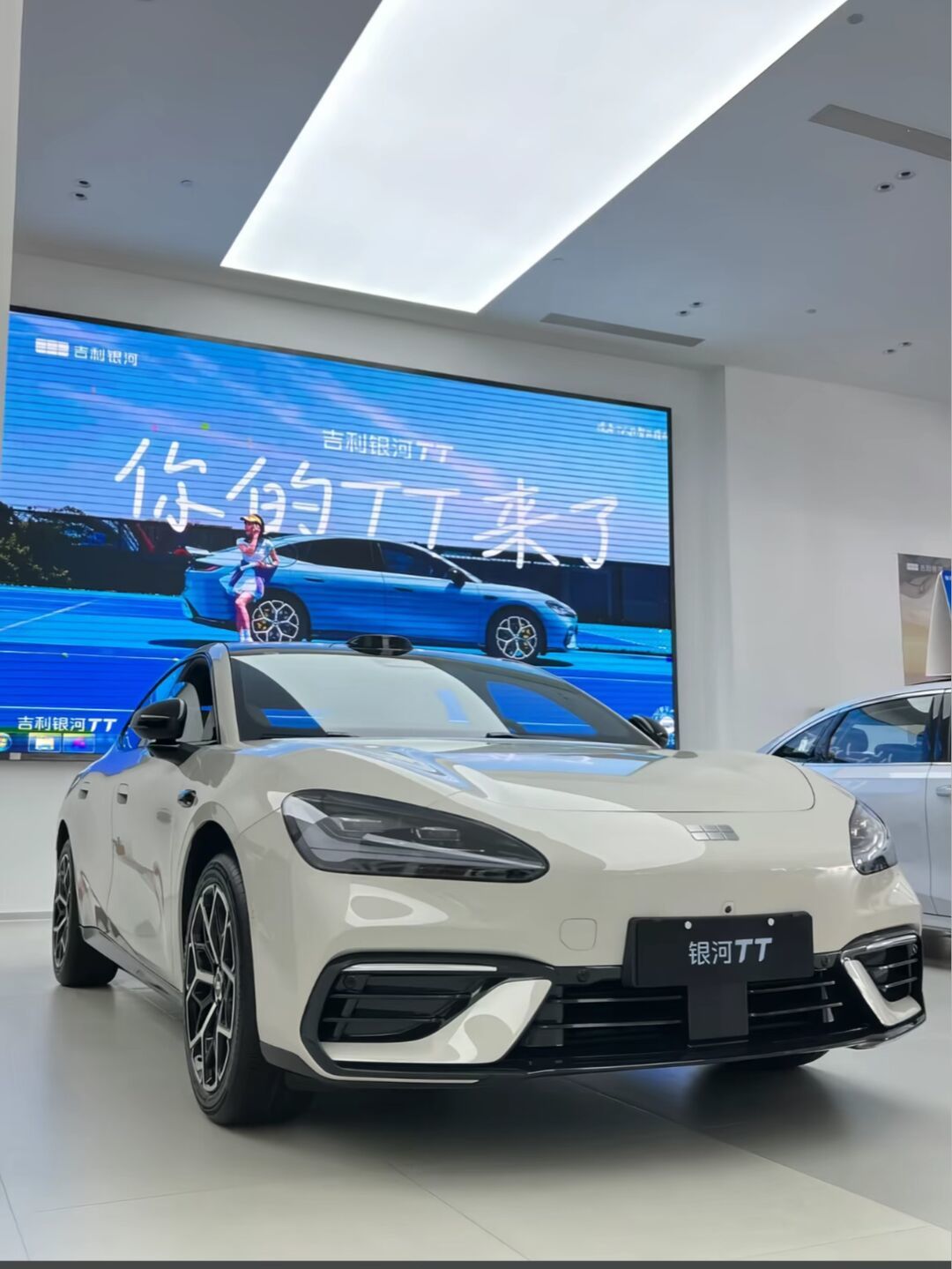 莲花工程帮小米刷了纽北,又把“调校”卖给14.59万的银河:风波之后,把这四层生意讲清楚