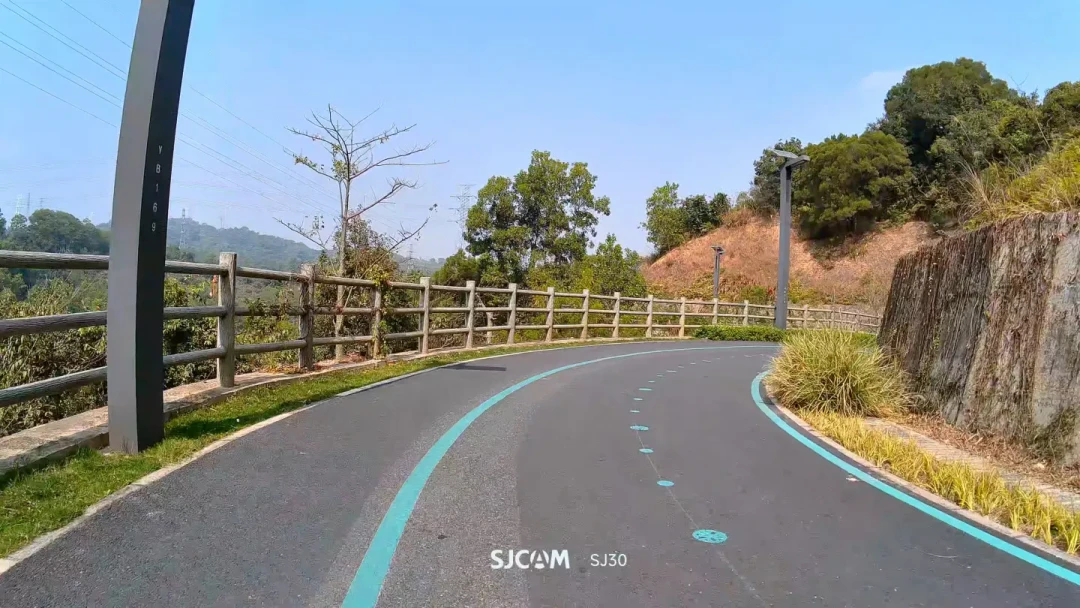 二手大疆Action 3卖888元,和全新的速影C400差不多价:新机二手两条路,各有一种亏法