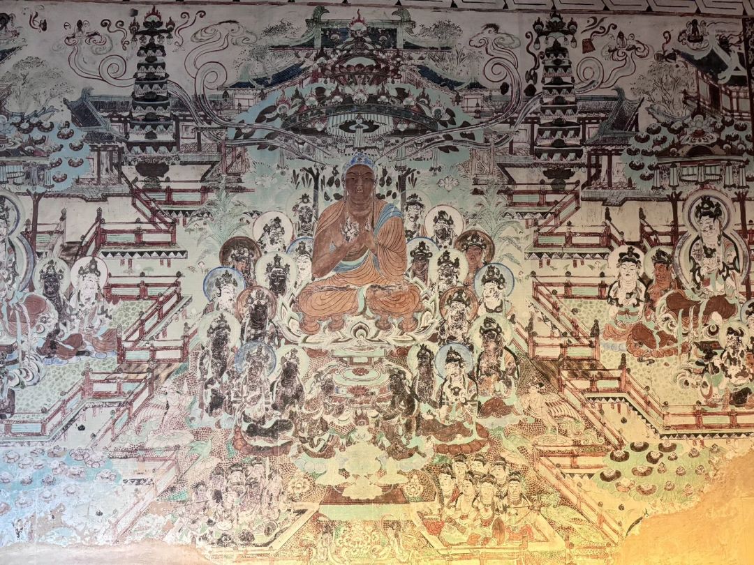 敦煌博物馆口碑分裂:一边说“没有镇馆之宝,不值得去”,一边抢早场预约进门,到底值不值?