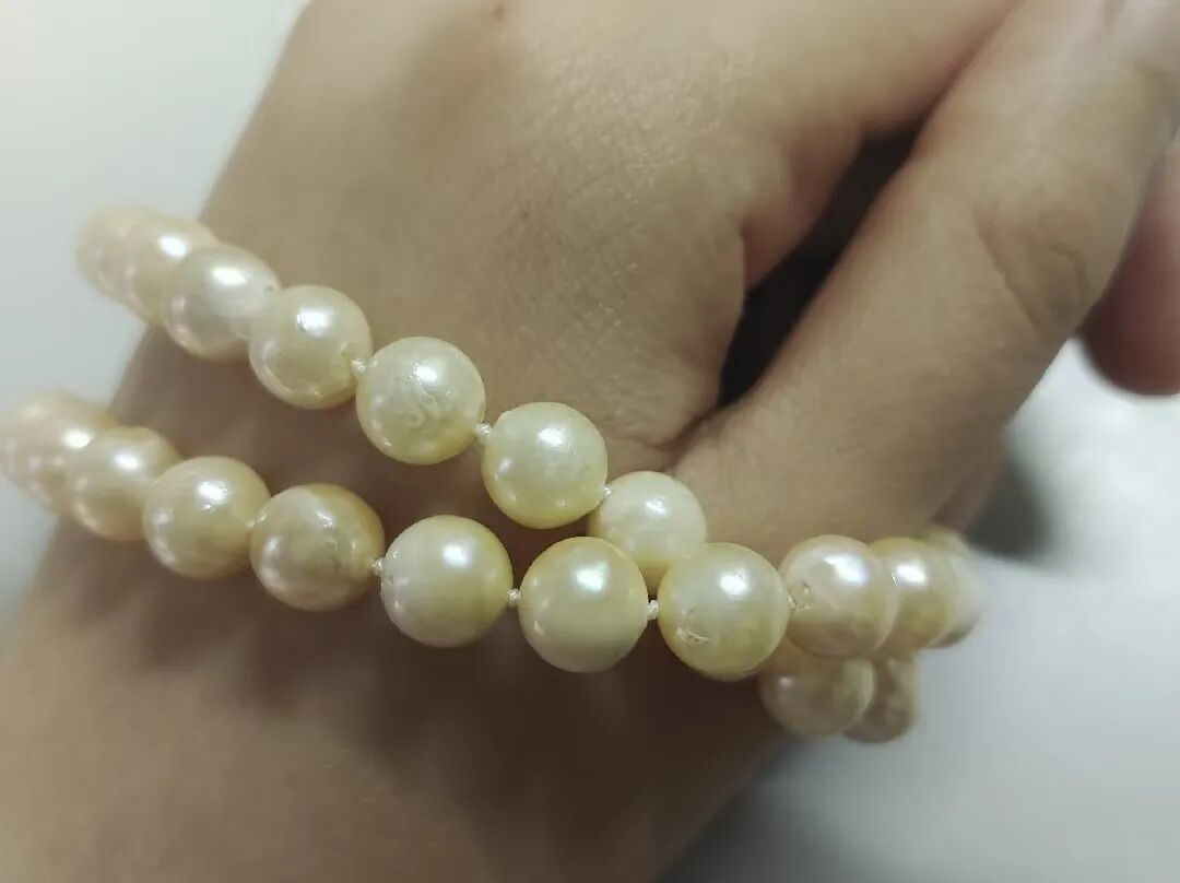 珍珠戴一夏就发黄?先别急着怀疑假货:翻完全网20多篇急救帖,能救的路只有3条