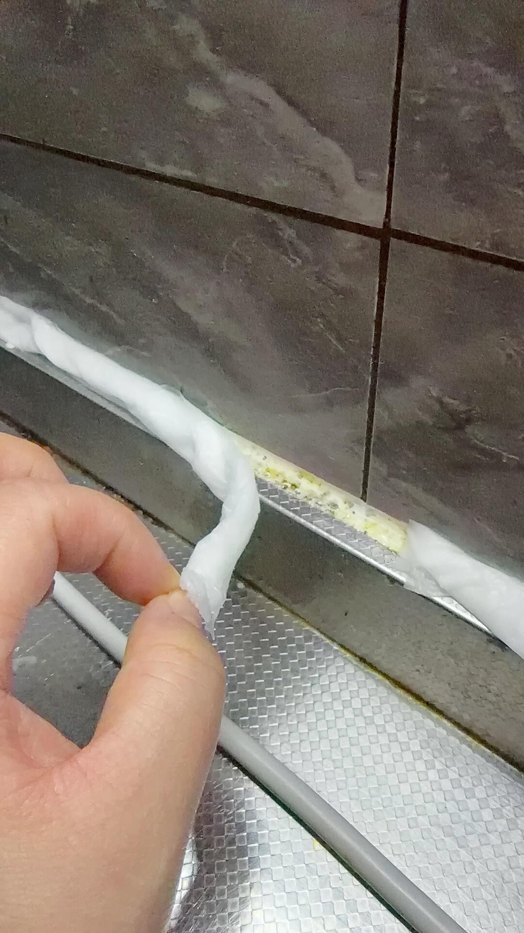 全网疯传的84除霉法,最高赞评论却是翻车实录:胶条发霉的三条路,从5块到100块
