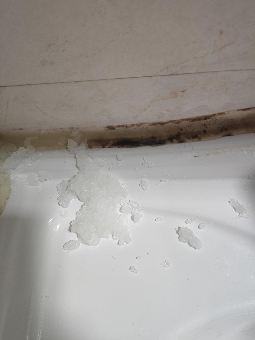 全网疯传的84除霉法,最高赞评论却是翻车实录:胶条发霉的三条路,从5块到100块