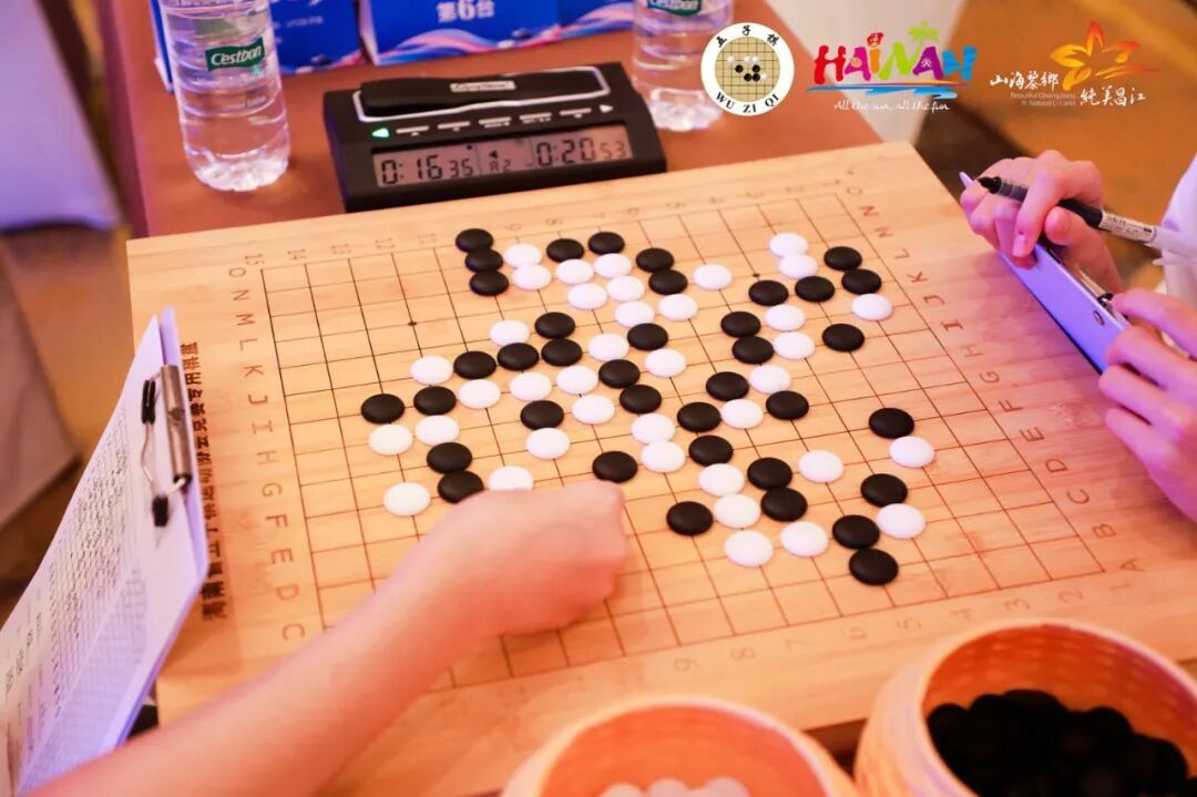 当家长抢围棋课名额时,五子棋已悄悄成为“官方快车道”:秋季报班前看这篇