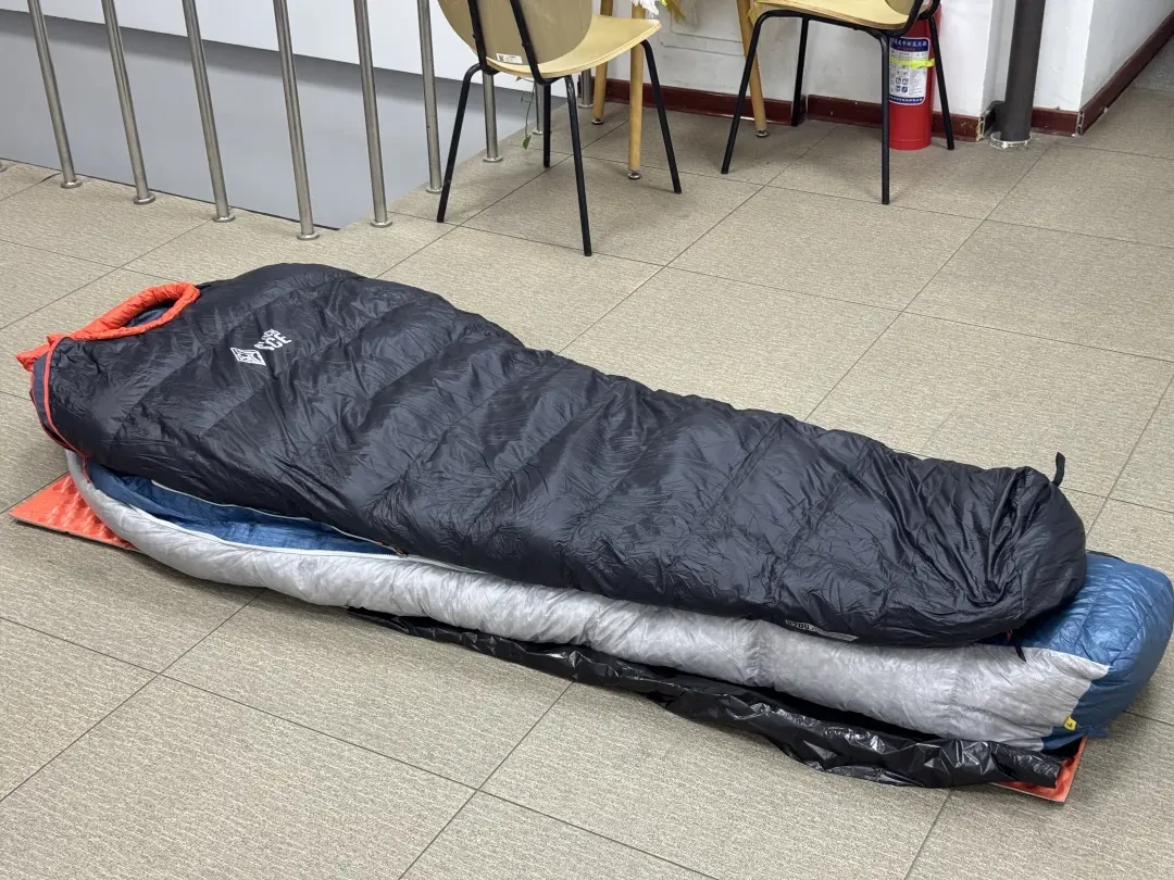 天气预报给你看的是山脚下的温度：国庆4000米营地夜里多冷，睡袋租还是买，算完这笔账再下单
