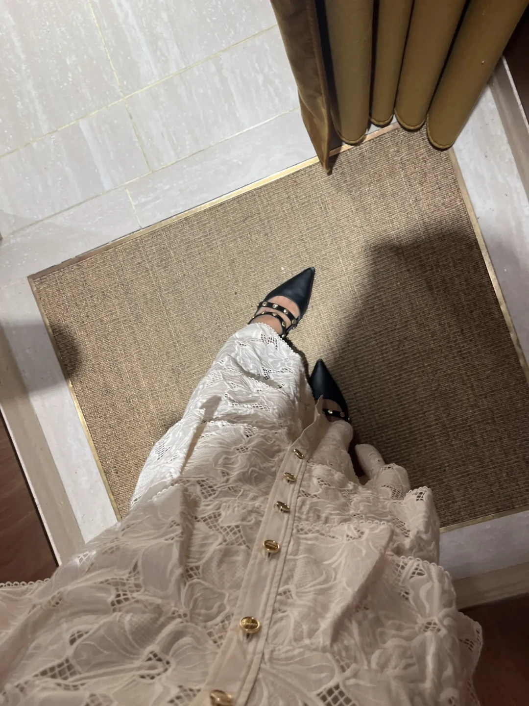 Sandro和Maje同门姐妹,其实是做给两种人的:风格、版型、买货时机一次讲清