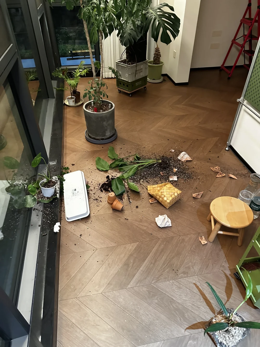 顶天立地铝型材架子全网都在抄，但塌房帖已经刷不过来了：动手前先过一遍这份自检表