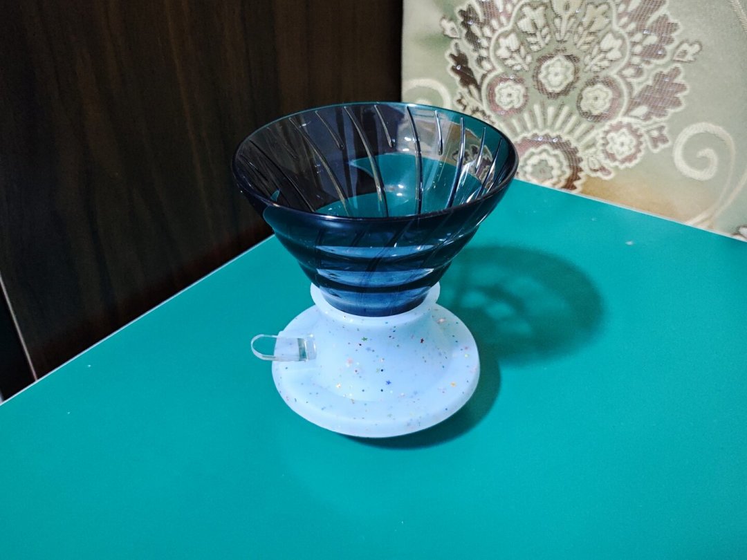 HARIO聪明杯,从150以内涨到个个200+:树脂、陶瓷、纯钛版本越来越多,到底该买哪个