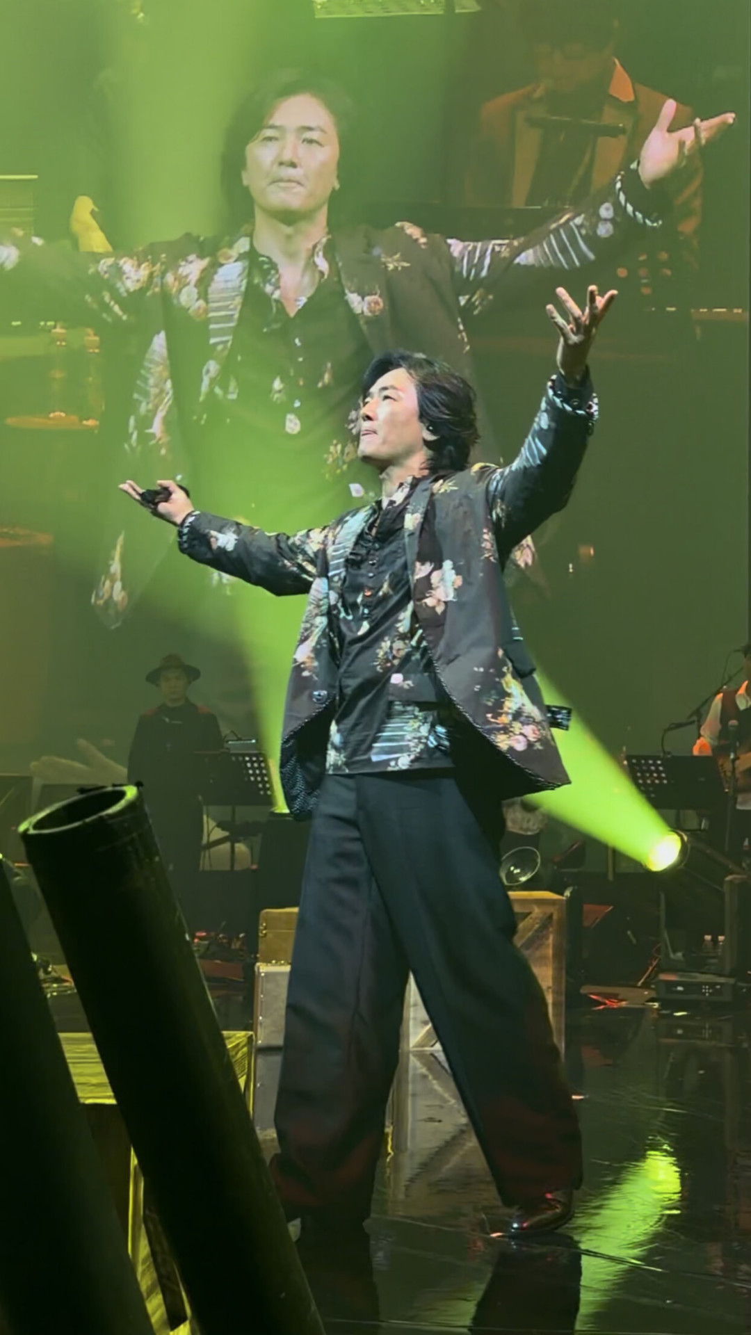 散场第四天,复盘帖还在刷屏:郑伊健澳门「Magic」音乐会那晚唱了什么,下一次在什么时候