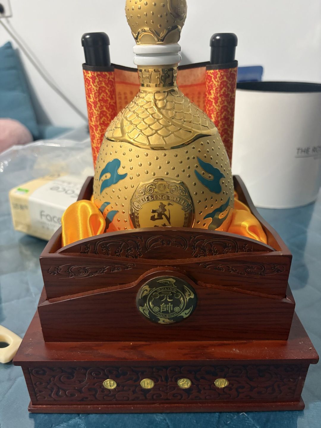 武陵酒不设经销商,也等不来降价:一边被长沙高价回收,一边外省人找不到,这酒到底怎么买
